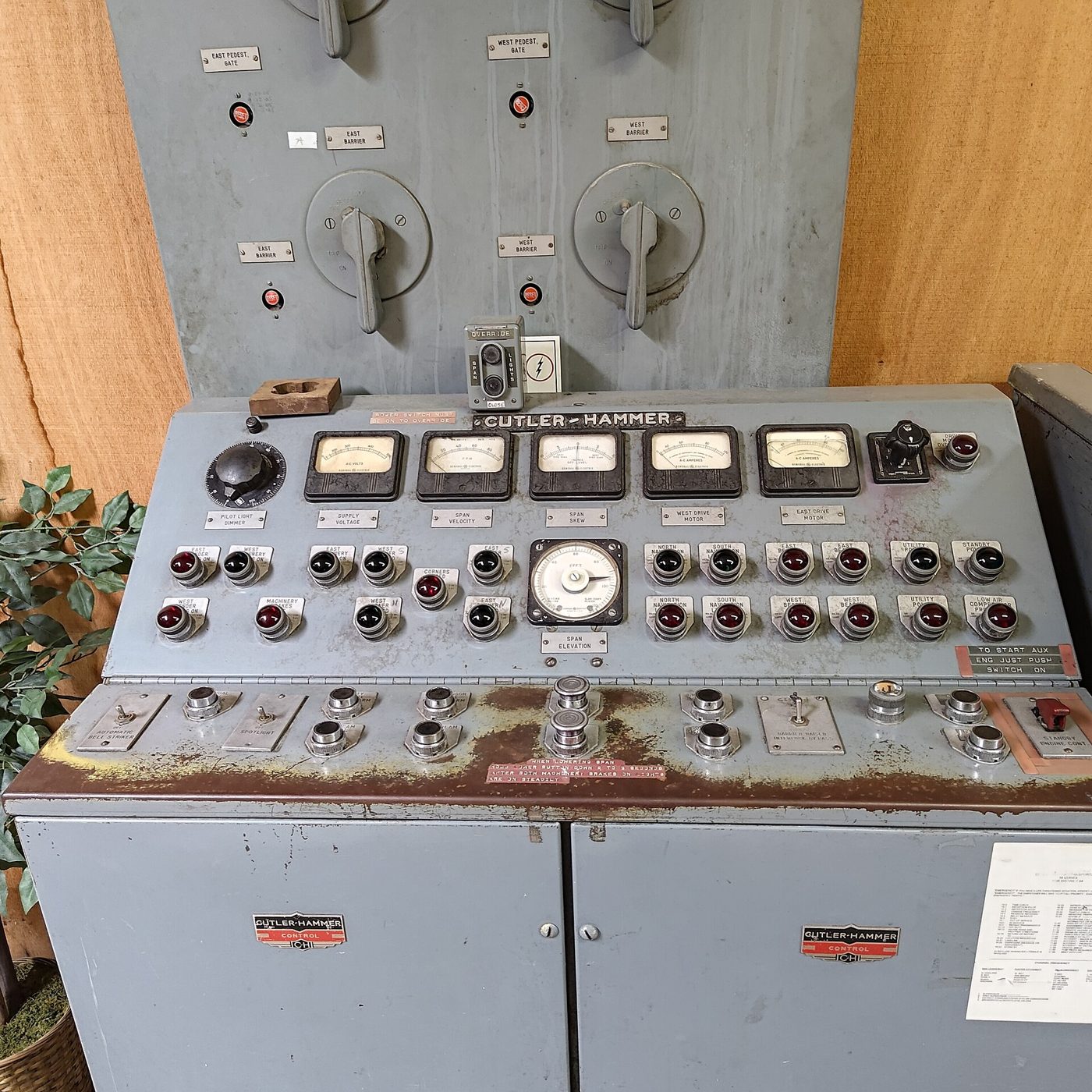 PLC & Controllers