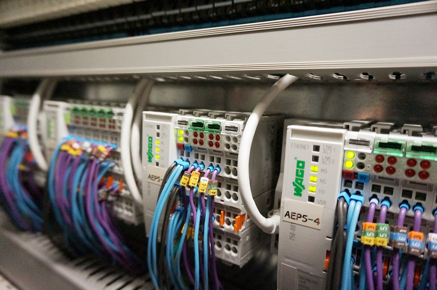 PLC & Controllers